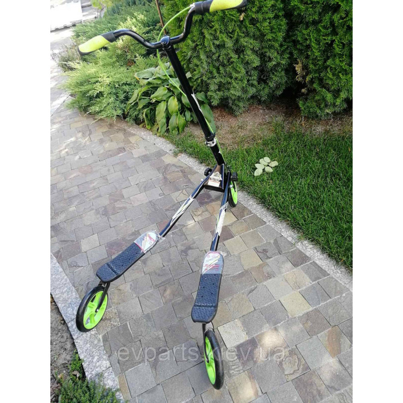 Самокат трайк (карвінговий) Speeder Trikke