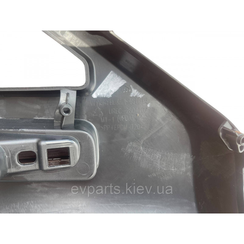​​​​​​​Пластикова накладка заднього бампера під катафот ліва BYD Leopard 3 (UREC-2804102)